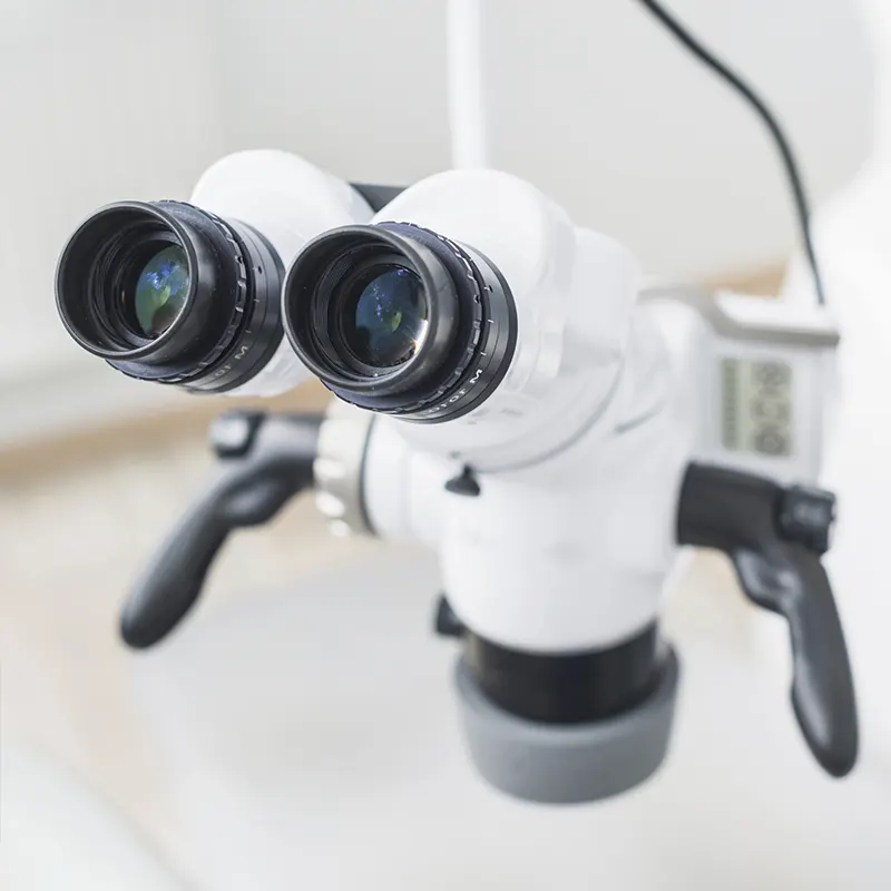 Microscopio dental